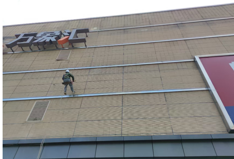 幕墻安全防線：玻璃與石材幕墻常規(guī)檢測(cè)全解析