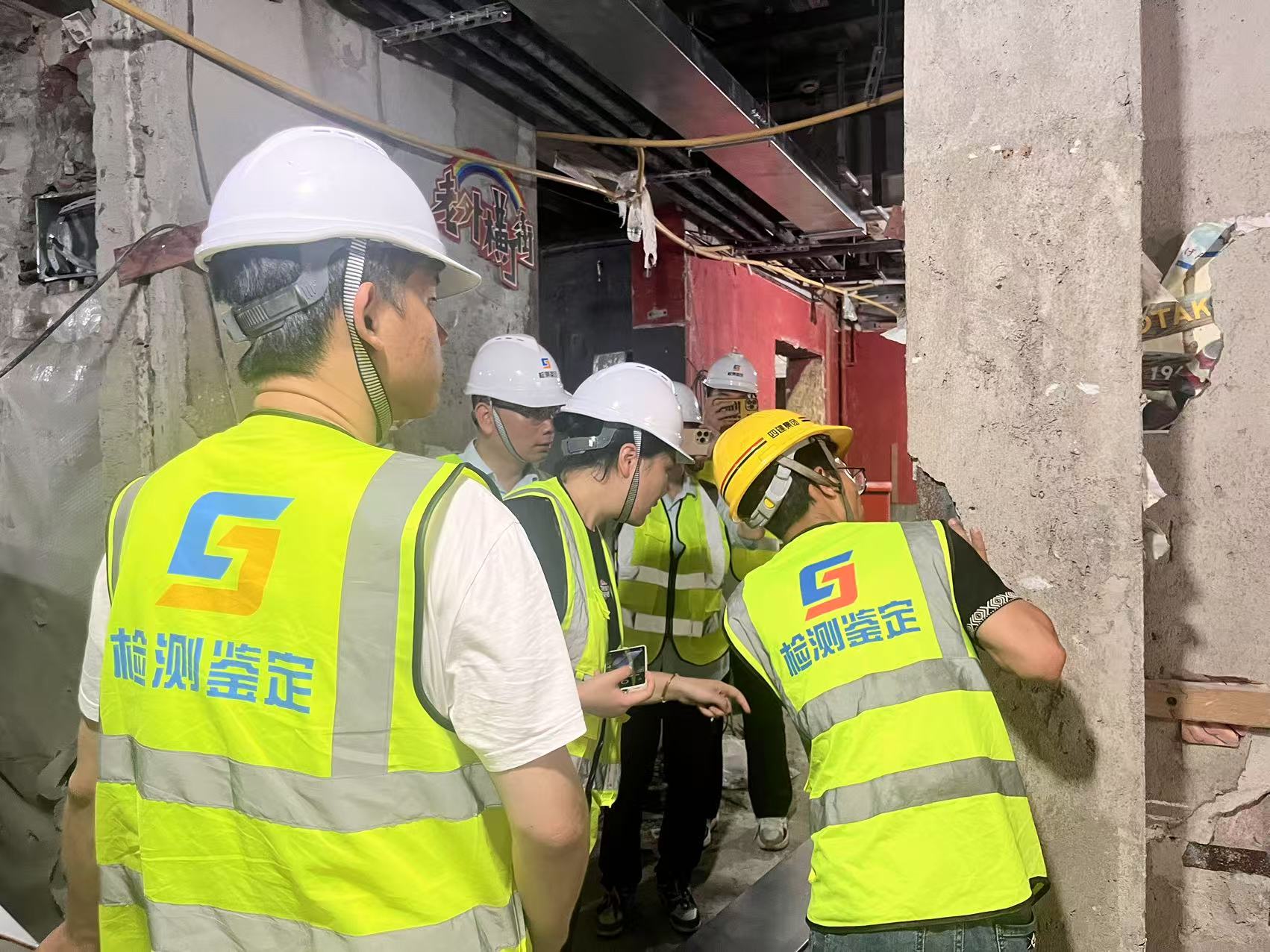 業(yè)主私挖地下室致整棟開(kāi)裂，如何保障房屋安全？