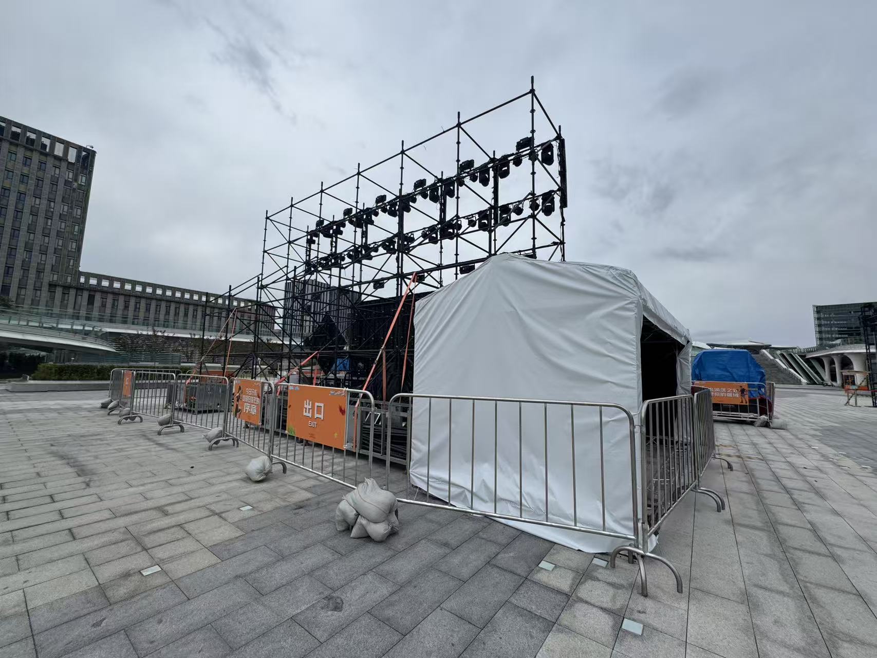 上海臨時舞臺展臺檢測，保障活動平穩(wěn)運行